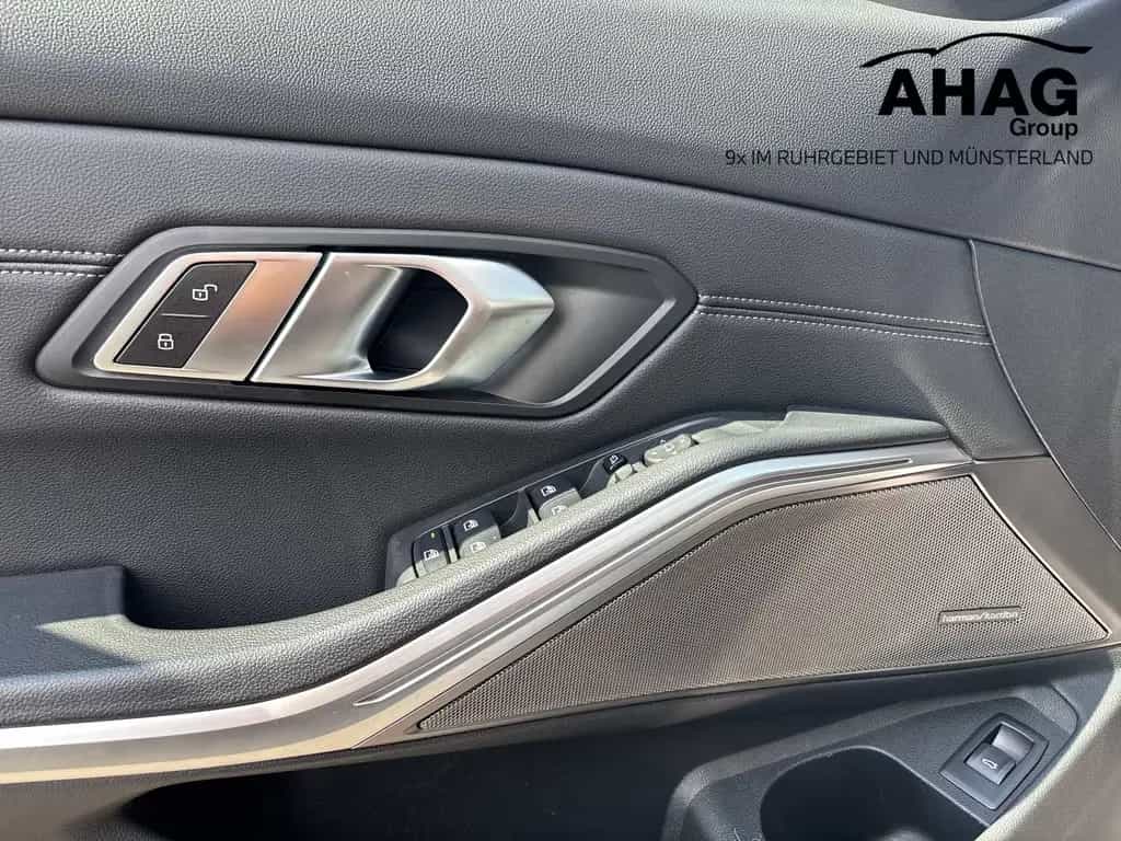 BMW 330 i 06/2021-photo-18