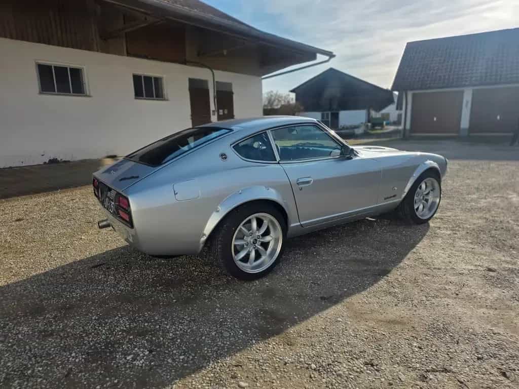Datsun 240Z 08/1974-photo-11