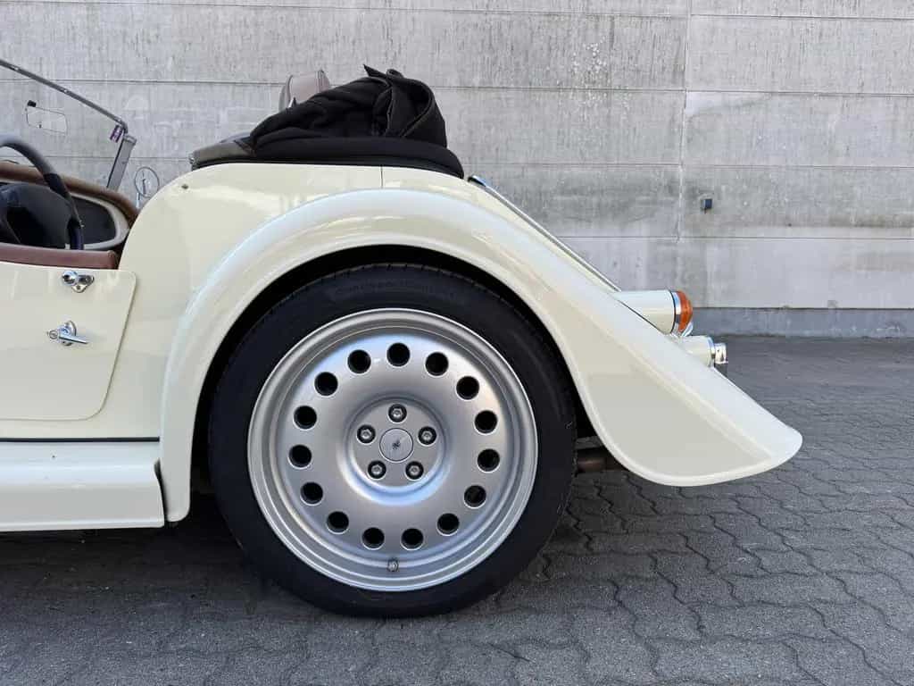 Morgan Plus 8 4.8 AERO8 MAGIC MAGNOLIA Schalter ! 07/2012-photo-36