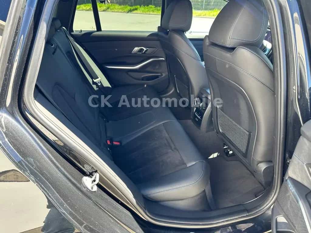 BMW 3 Series 320d Touring M-Sport Facelift/Shadow-Line/Navi 10/2022-photo-24