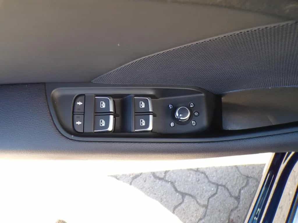 Audi A3 SPORTBACK 1.5TFSI*S-TRONIC*DESIGN*ACC*AHK*LED 02/2019-photo-9