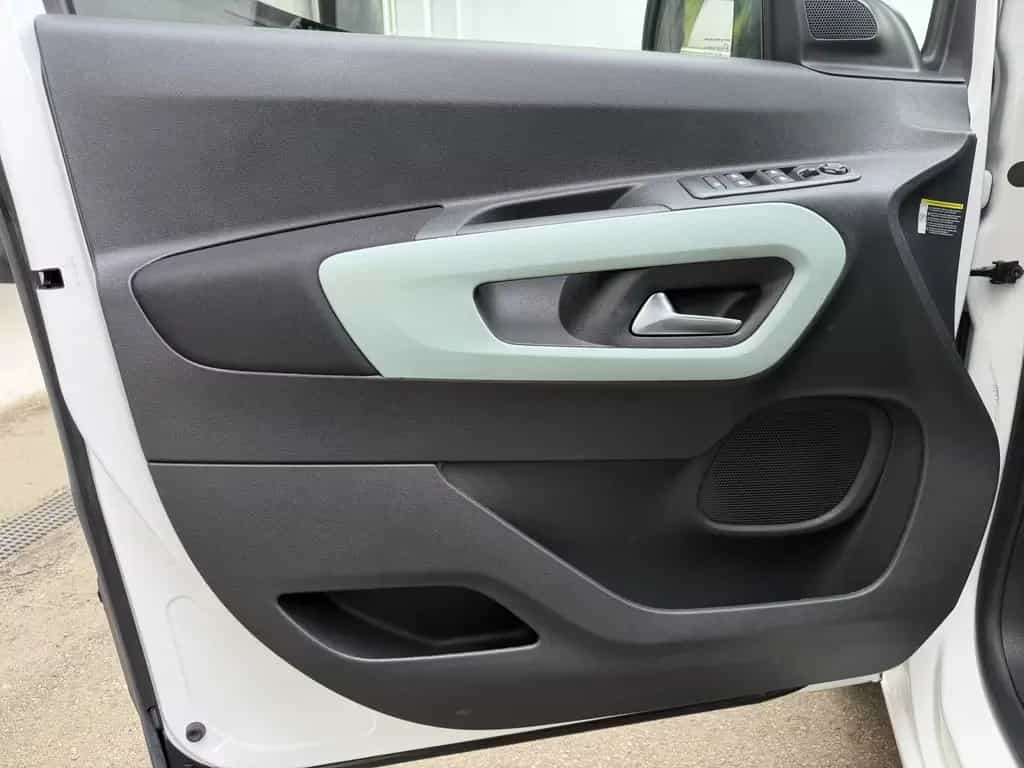 Citroën Berlingo Feel M aus 1-Hand | Tempomat & PDC 11/2018-photo-11