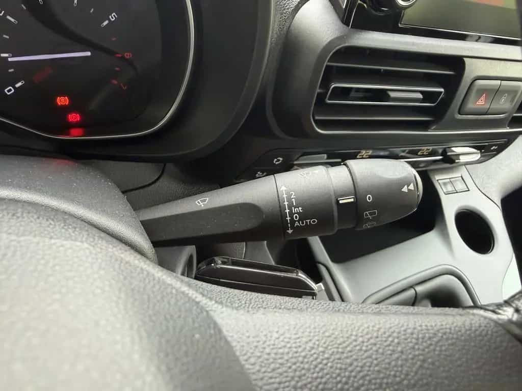 Citroën Berlingo Feel M aus 1-Hand | Tempomat & PDC 11/2018-photo-32