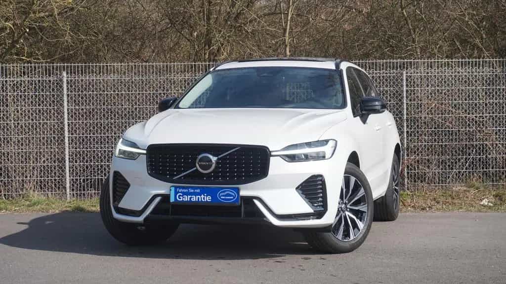 Volvo XC60 B4 Plus Dark PilotAssi/Pano/Cam/TWA/H&K/KEY 11/2022-photo-0