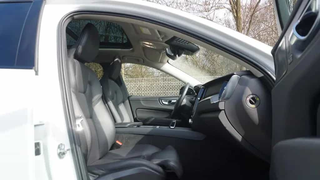 Volvo XC60 B4 Plus Dark PilotAssi/Pano/Cam/TWA/H&K/KEY 11/2022-photo-13