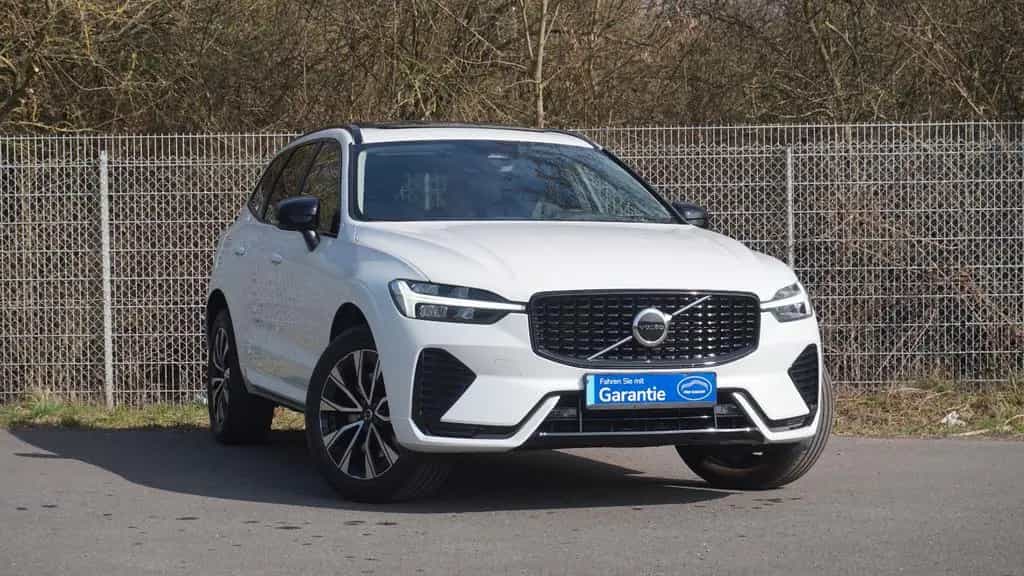 Volvo XC60 B4 Plus Dark PilotAssi/Pano/Cam/TWA/H&K/KEY 11/2022-photo-7