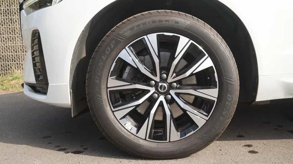 Volvo XC60 B4 Plus Dark PilotAssi/Pano/Cam/TWA/H&K/KEY 11/2022-photo-9