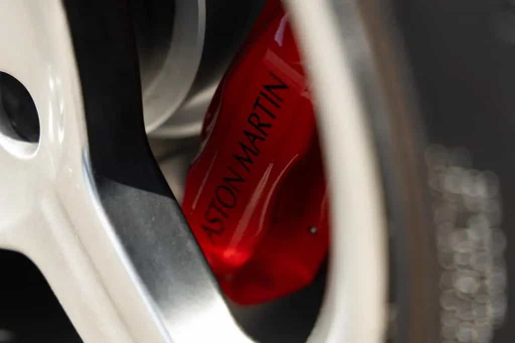 Aston Martin AR1 - 240 Miles - 84 of 99 Ex. - Just Serviced 07/2003-photo-15