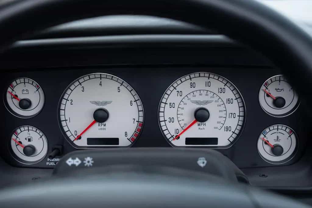 Aston Martin AR1 - 240 Miles - 84 of 99 Ex. - Just Serviced 07/2003-photo-38