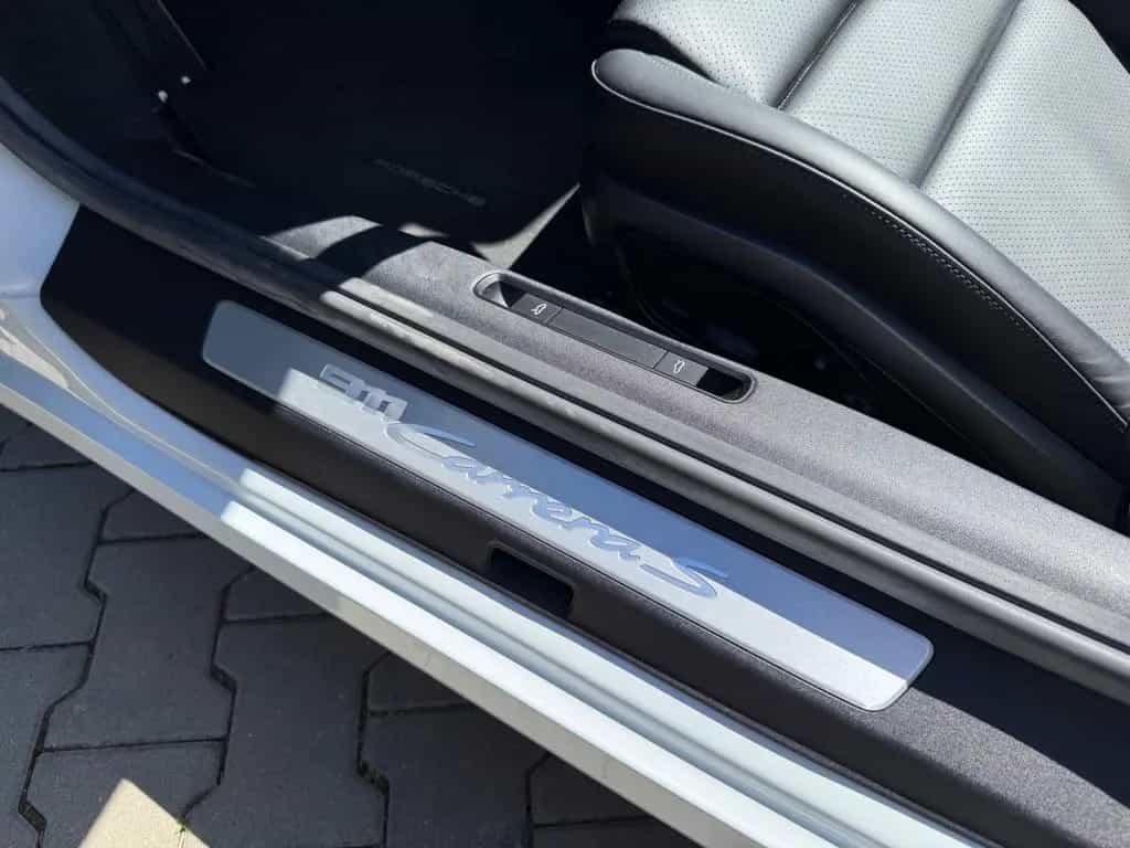 Porsche 992 Carrera S Cabriolet 2.Hd·dt.Fzg·20tkm·Klappe 04/2020-photo-14