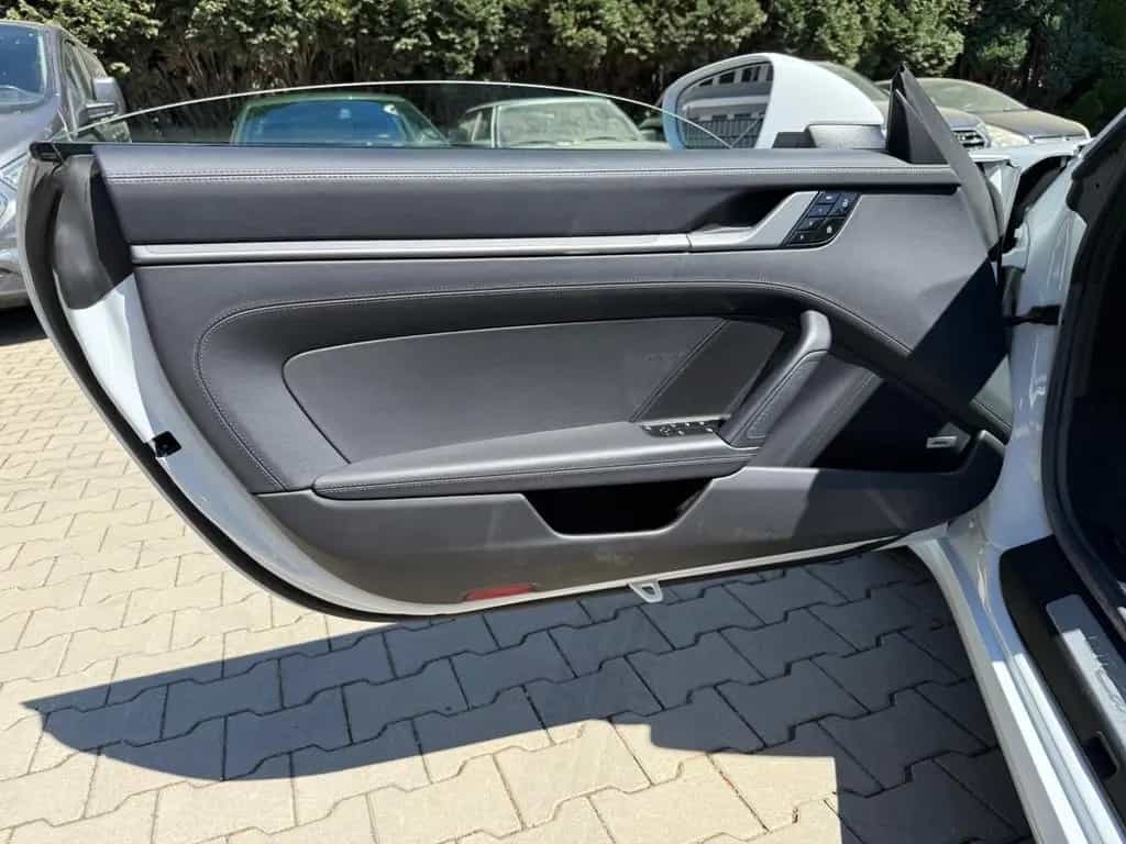 Porsche 992 Carrera S Cabriolet 2.Hd·dt.Fzg·20tkm·Klappe 04/2020-photo-17