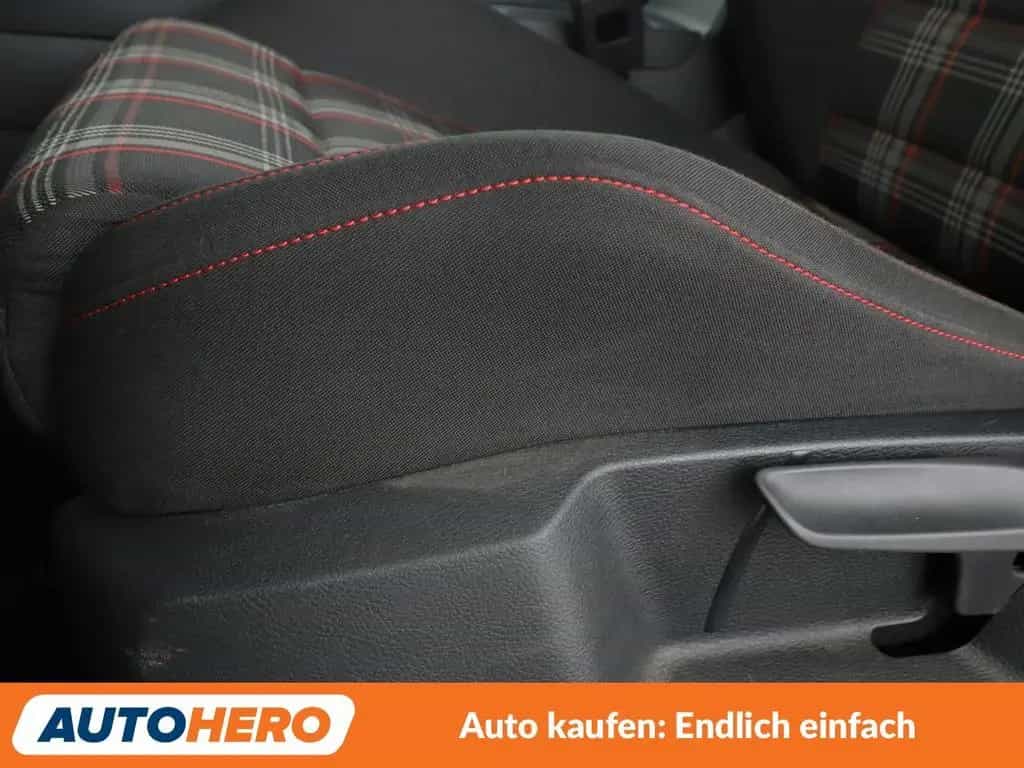 Volkswagen Golf VII 2.0 TSI GTI Performance BM Aut.*NAVI* 12/2019-photo-32