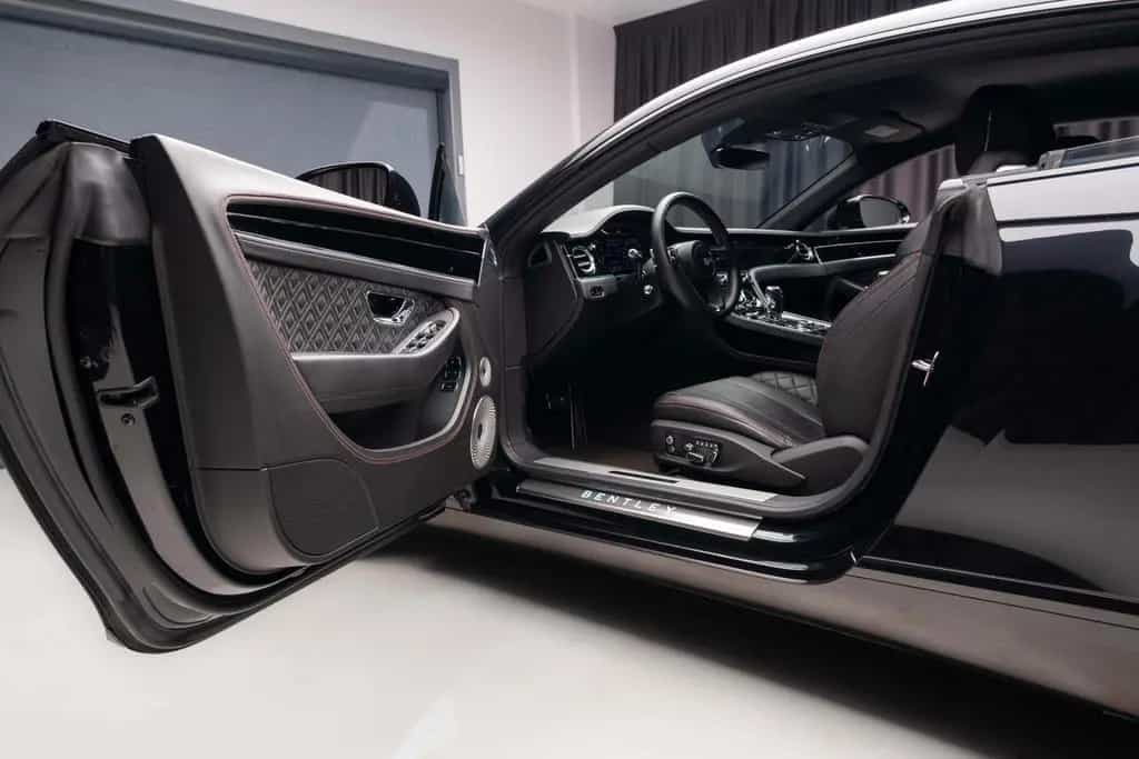 Bentley Continental GT V8 11/2020-photo-16