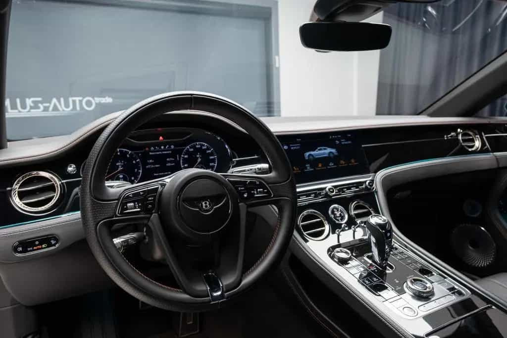 Bentley Continental GT V8 11/2020-photo-24