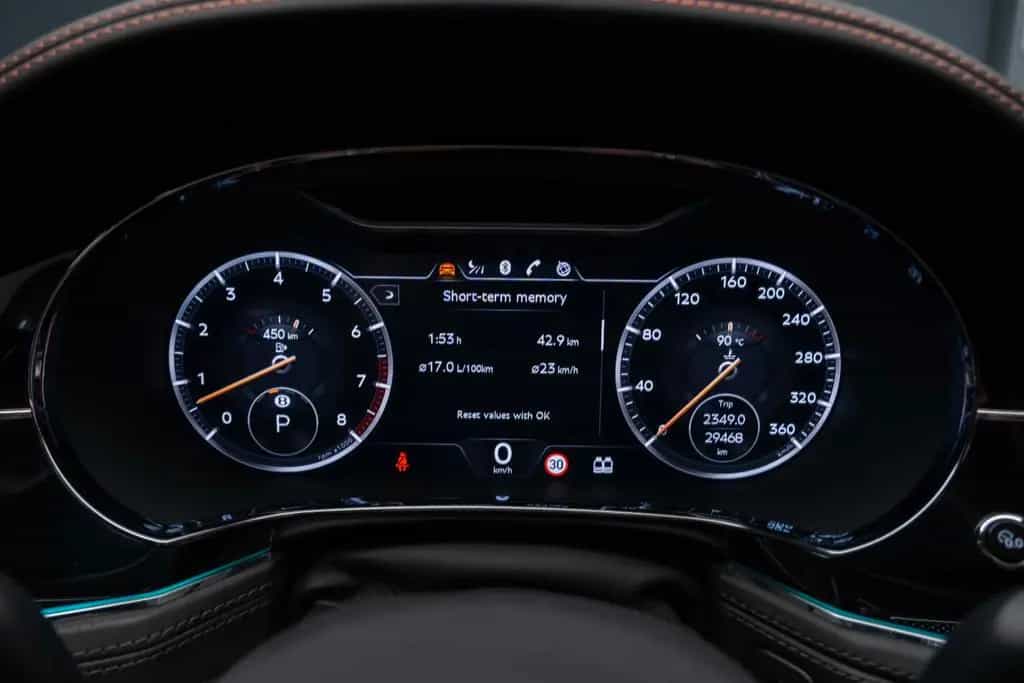 Bentley Continental GT V8 11/2020-photo-26