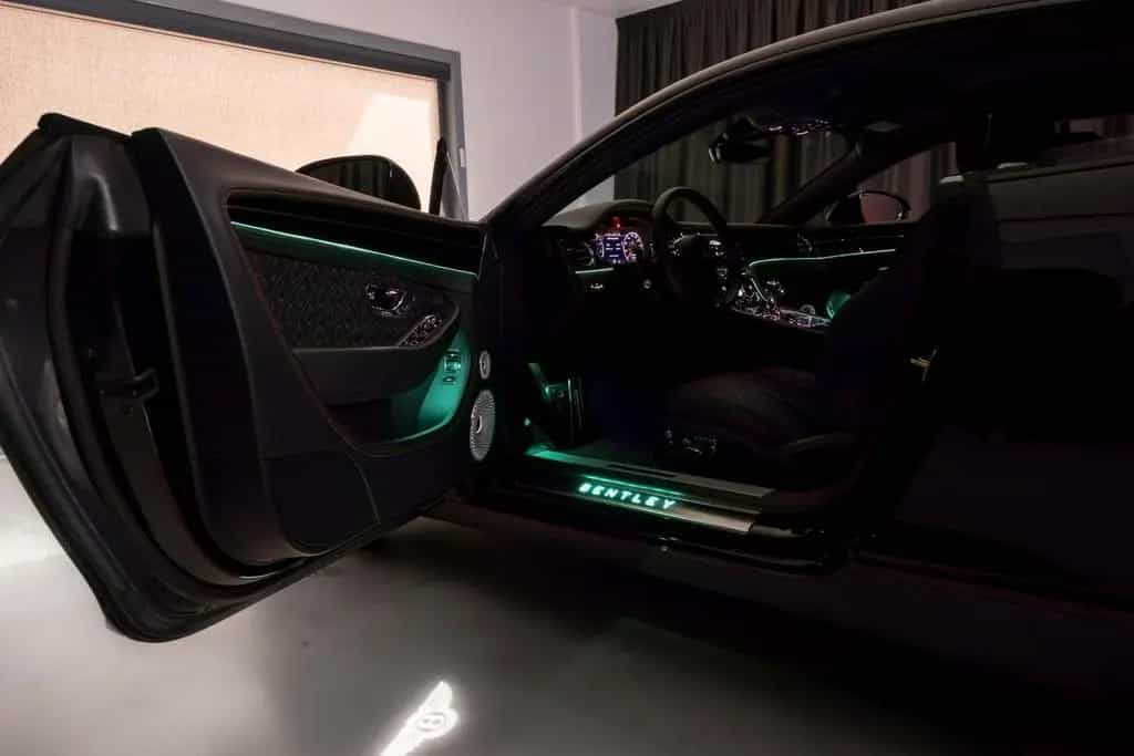 Bentley Continental GT V8 11/2020-photo-37