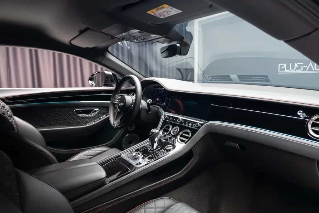 Bentley Continental GT V8 11/2020-photo-44