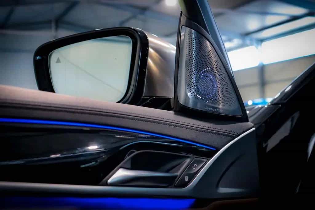 BMW M550 Lim xD PANO*BOWERS&WILKINS*VOLL*ACC*360° 08/2017-photo-19