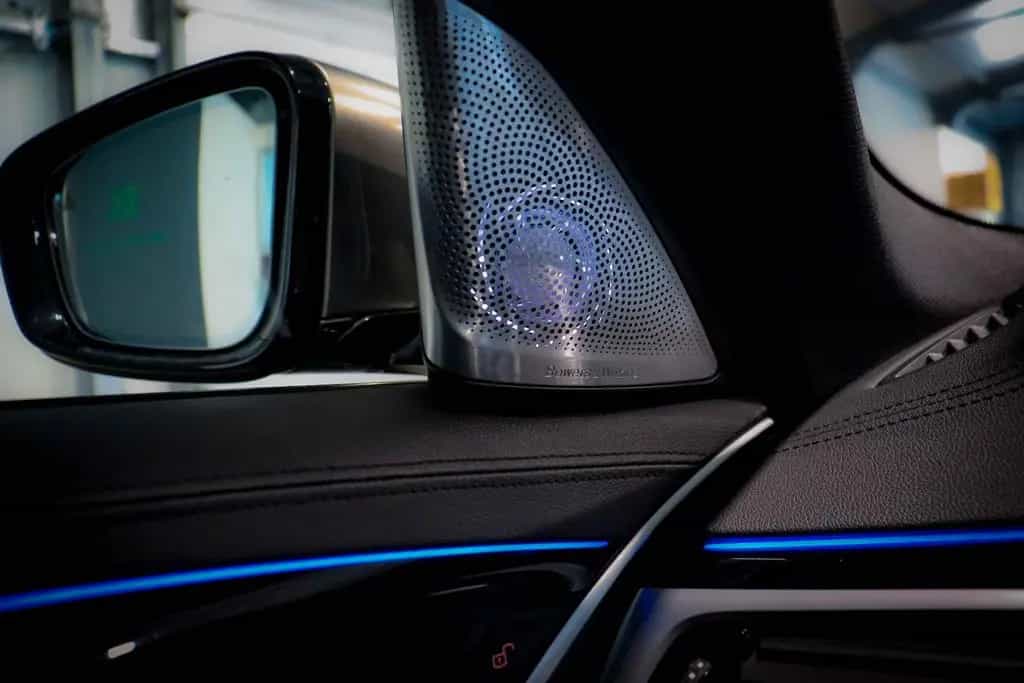 BMW M550 Lim xD PANO*BOWERS&WILKINS*VOLL*ACC*360° 08/2017-photo-28