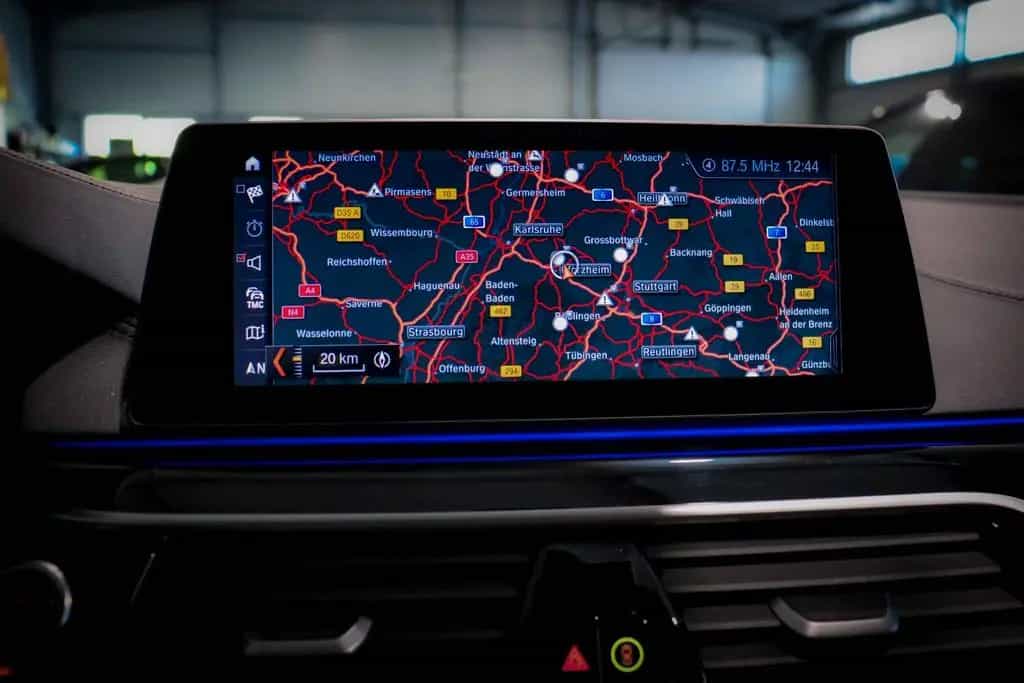 BMW M550 Lim xD PANO*BOWERS&WILKINS*VOLL*ACC*360° 08/2017-photo-30