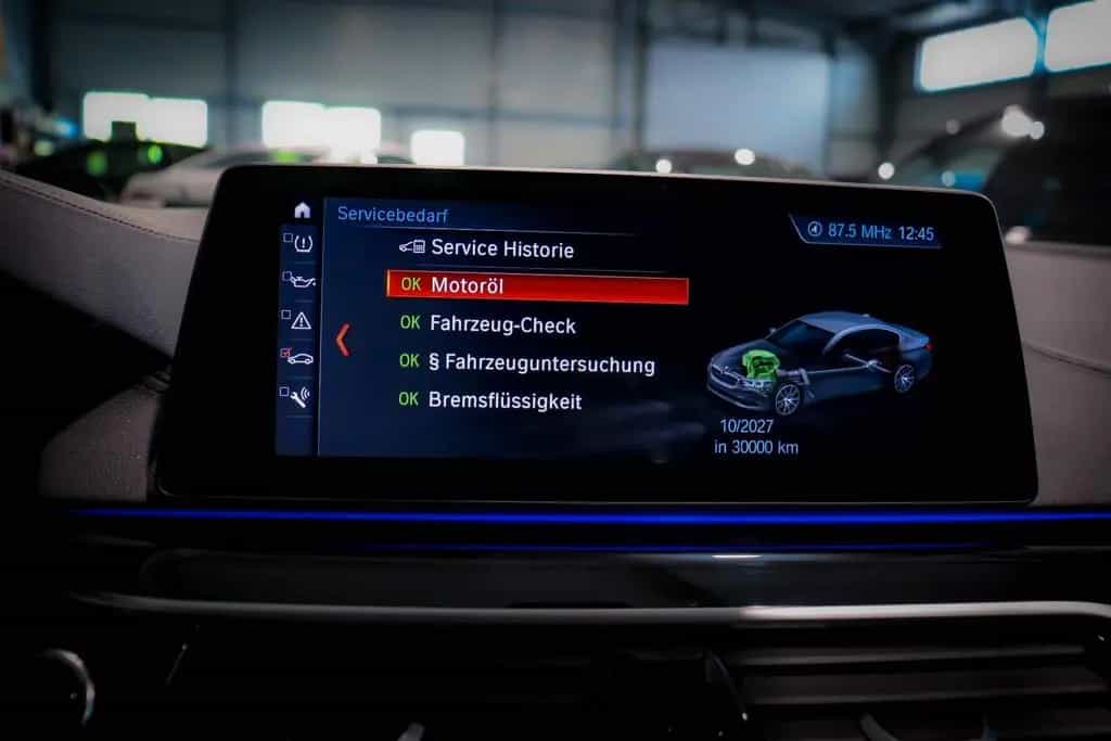 BMW M550 Lim xD PANO*BOWERS&WILKINS*VOLL*ACC*360° 08/2017-photo-33
