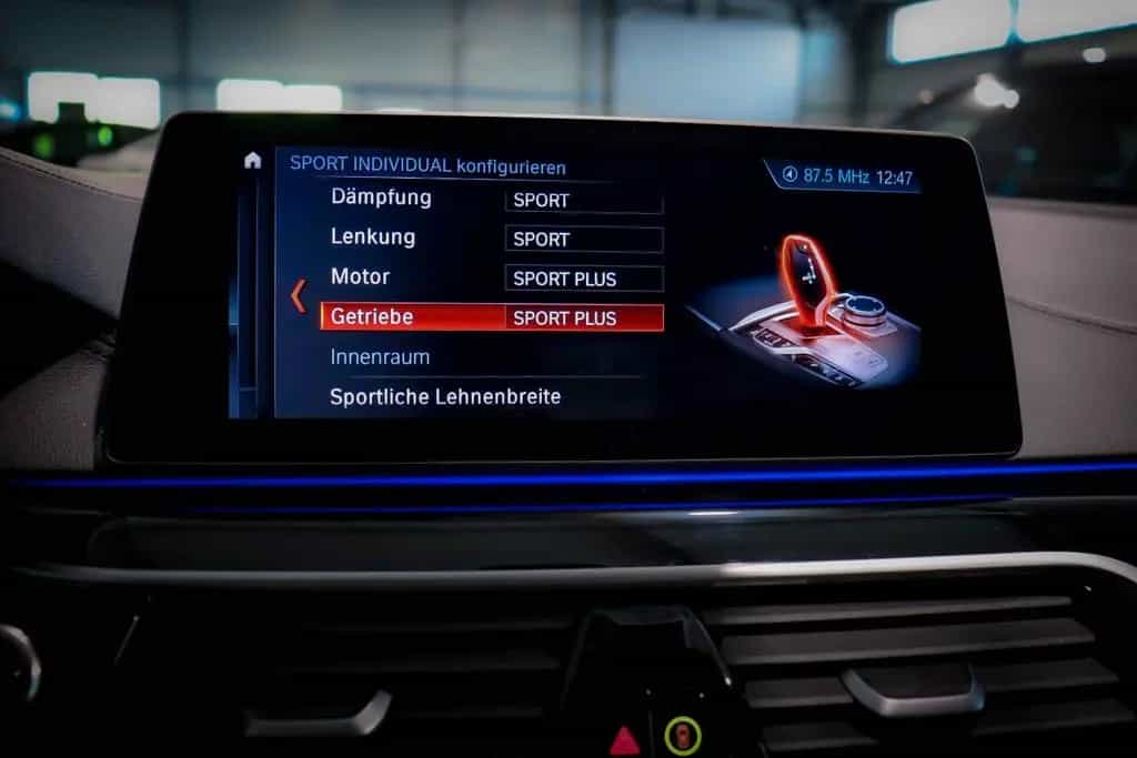 BMW M550 Lim xD PANO*BOWERS&WILKINS*VOLL*ACC*360° 08/2017-photo-38