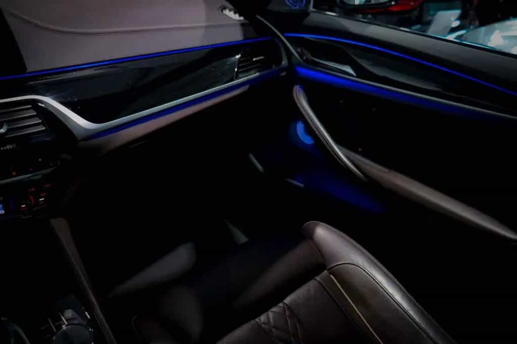 BMW M550 Lim xD PANO*BOWERS&WILKINS*VOLL*ACC*360° 08/2017-photo-41
