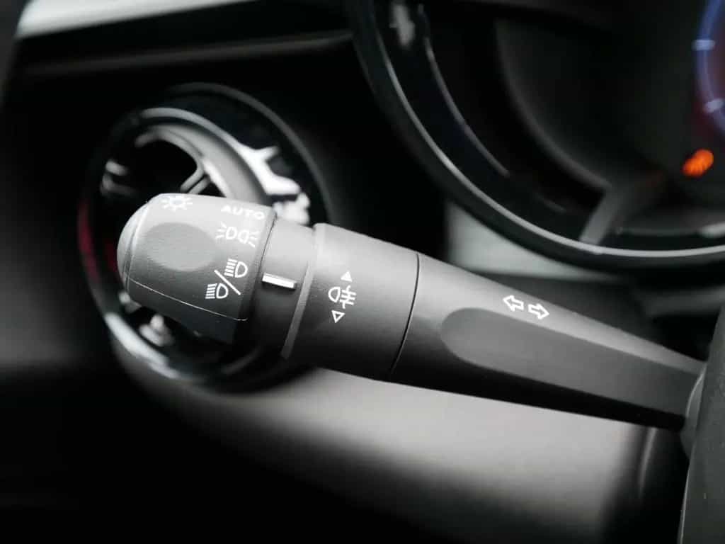 Alfa Romeo Junior IBRIDA SPECIALE 1.2 VGT 145PS DCT6 SCHIEB 10/2025-photo-28