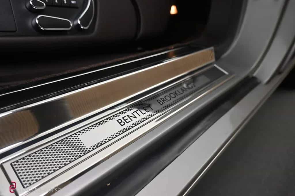 Bentley Brooklands *NAIM*wenig KM*Service neu 03/2009-photo-18