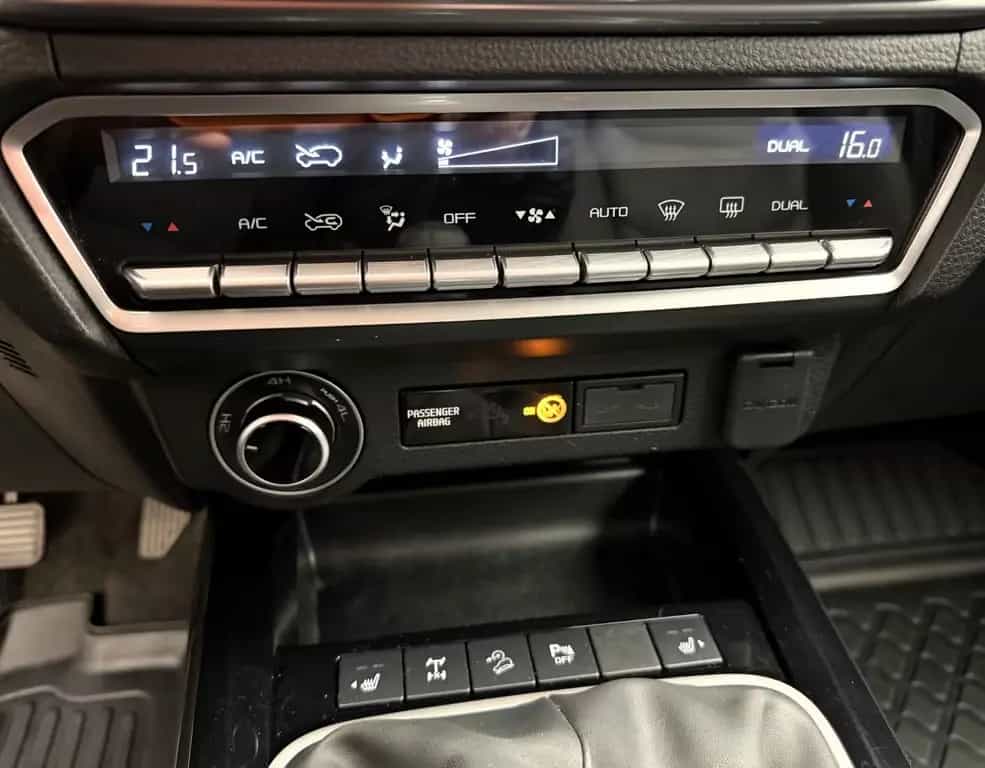 Isuzu D-Max 4x4 °Rollo°AHK°SHZ°PDC°RFK°Garantie° 05/2022-photo-13