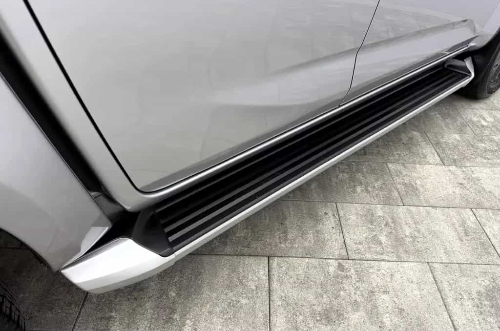 Isuzu D-Max 4x4 °Rollo°AHK°SHZ°PDC°RFK°Garantie° 05/2022-photo-23
