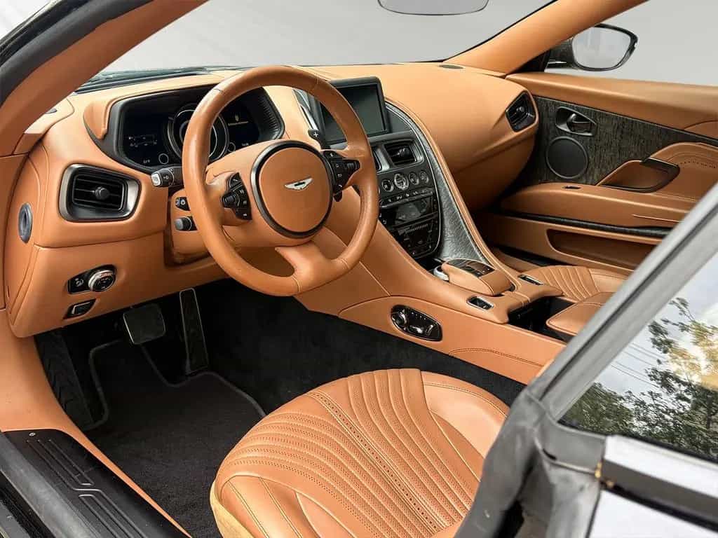 Aston Martin DB11 4.0 V8 Volante/unfallfrei/neuer Service 02/2019-photo-6