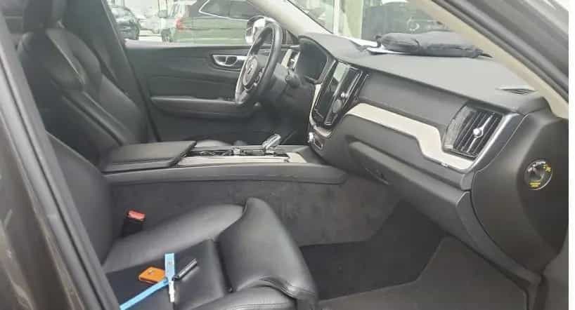 Volvo XC60 B4 D Inscription 2WD/AHK/LEDER/LED/H&K/19Z 10/2021-photo-2