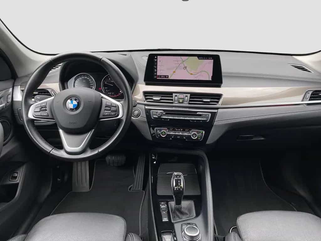 BMW X1 xDrive20d xLine ACC LED SpurAss AHK HUD RFK 10/2019-photo-10