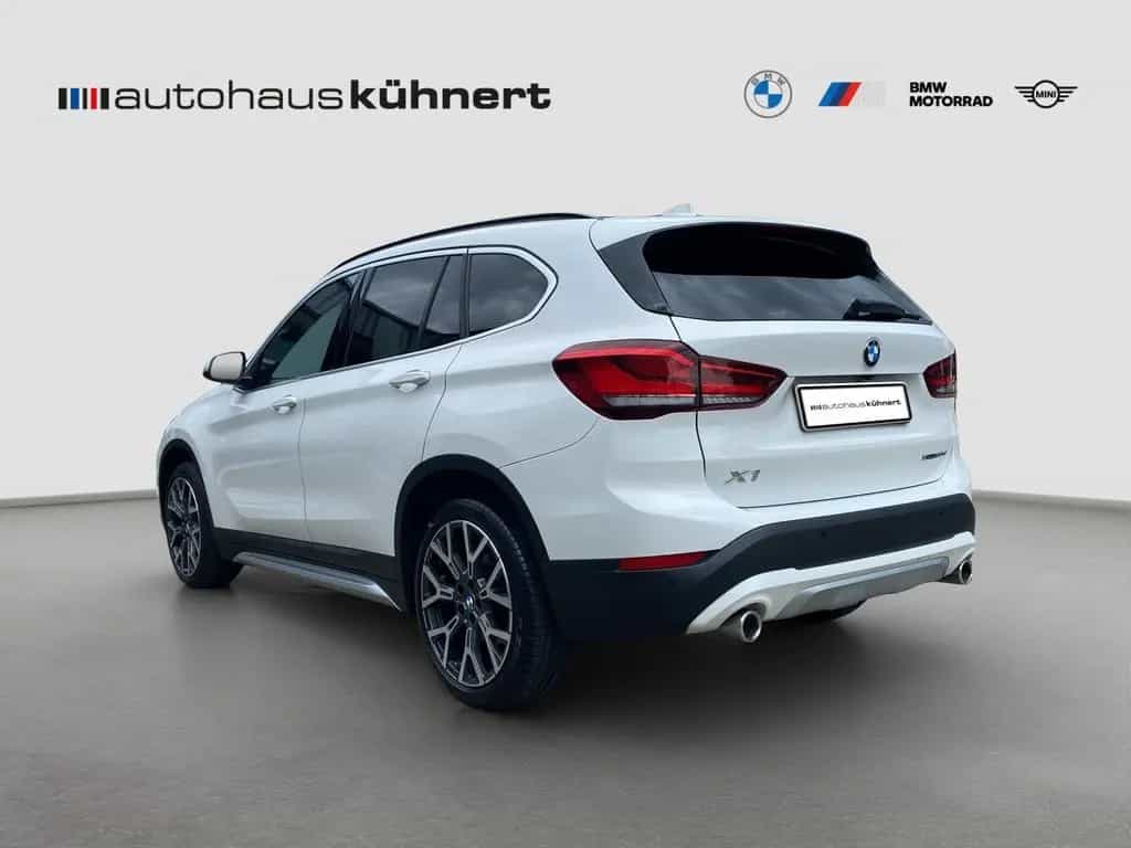 BMW X1 xDrive20d xLine ACC LED SpurAss AHK HUD RFK 10/2019-photo-3