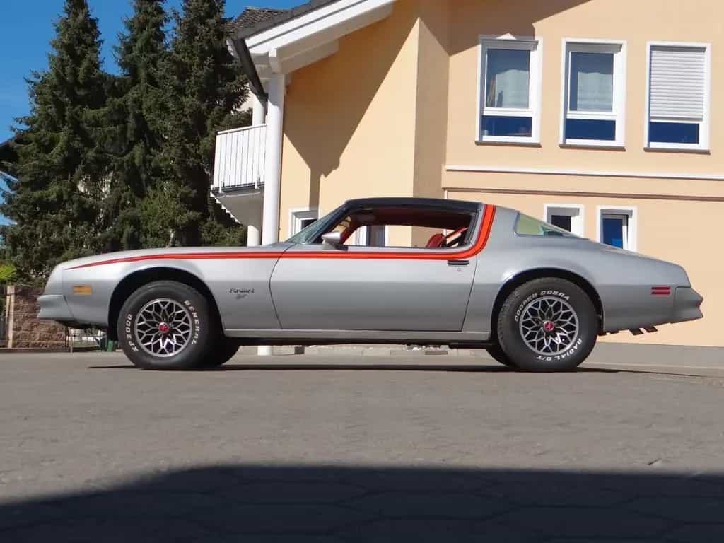 Pontiac Firebird ~ 400cui/V8 ~ ungeschweißt ~ matching 02/1976-photo-4