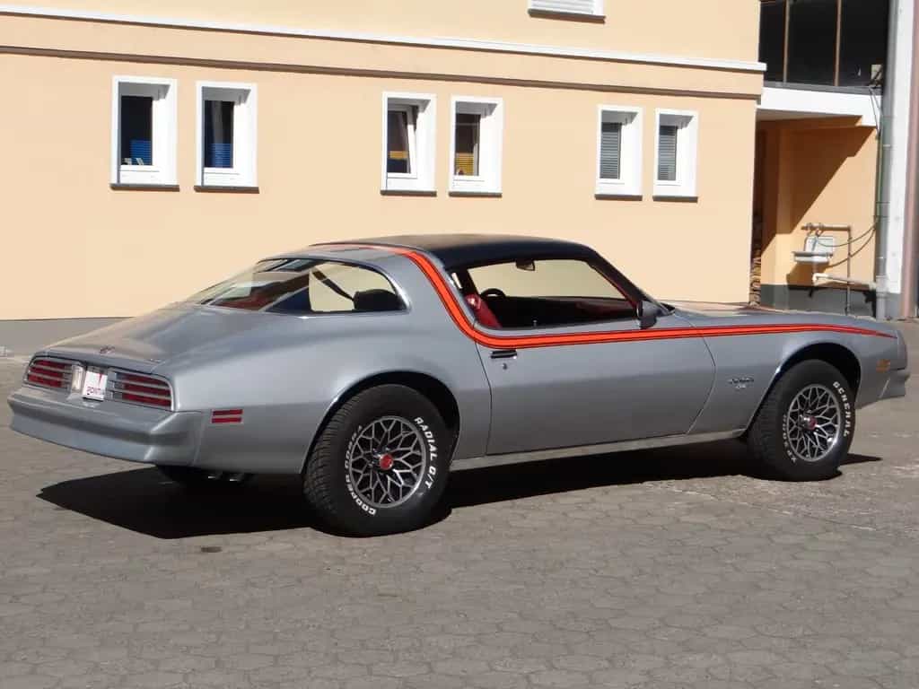 Pontiac Firebird ~ 400cui/V8 ~ ungeschweißt ~ matching 02/1976-photo-8