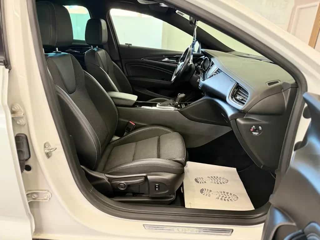 Opel Insignia B Grand Sport Innovation *OPC Line* LED 07/2018-photo-17