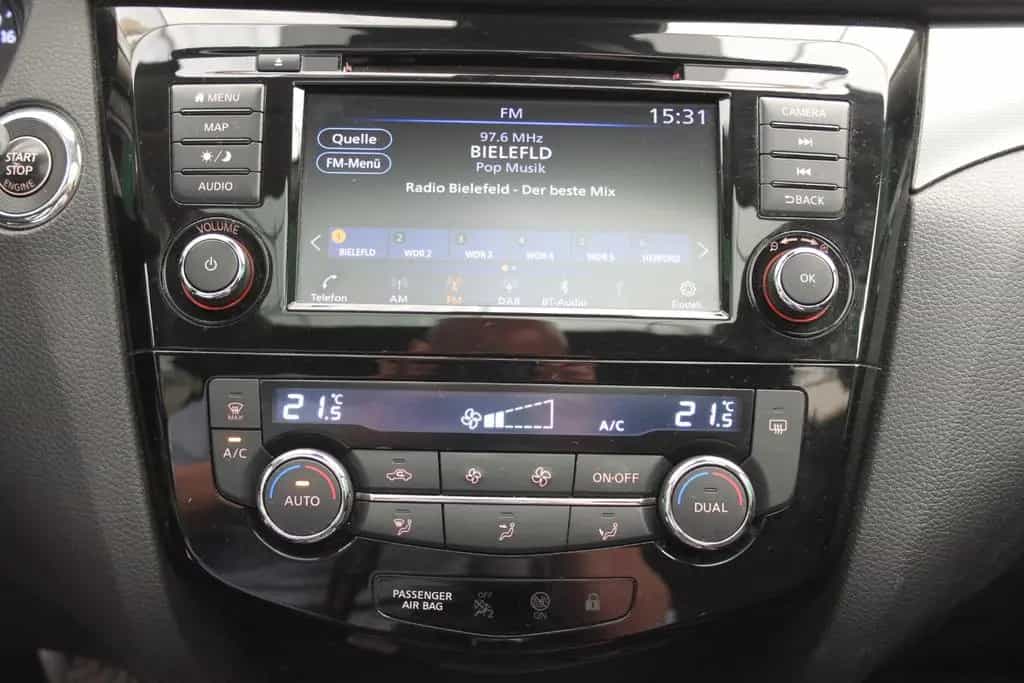 Nissan Qashqai N-Connecta/ Kamera/ Glasdach/ SHZ/ 39tkm 01/2020-photo-18
