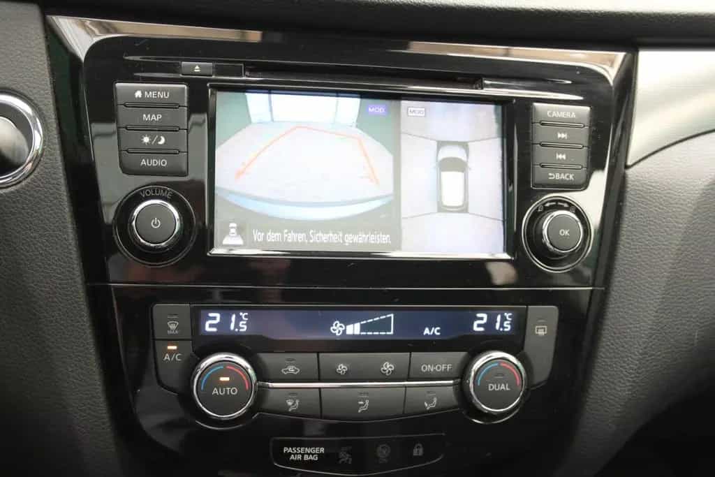 Nissan Qashqai N-Connecta/ Kamera/ Glasdach/ SHZ/ 39tkm 01/2020-photo-20