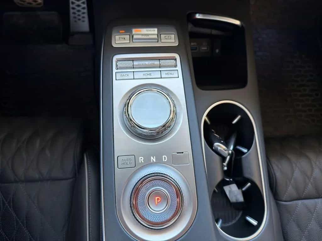 Genesis GV70 Sport 4WD 01/2023-photo-18
