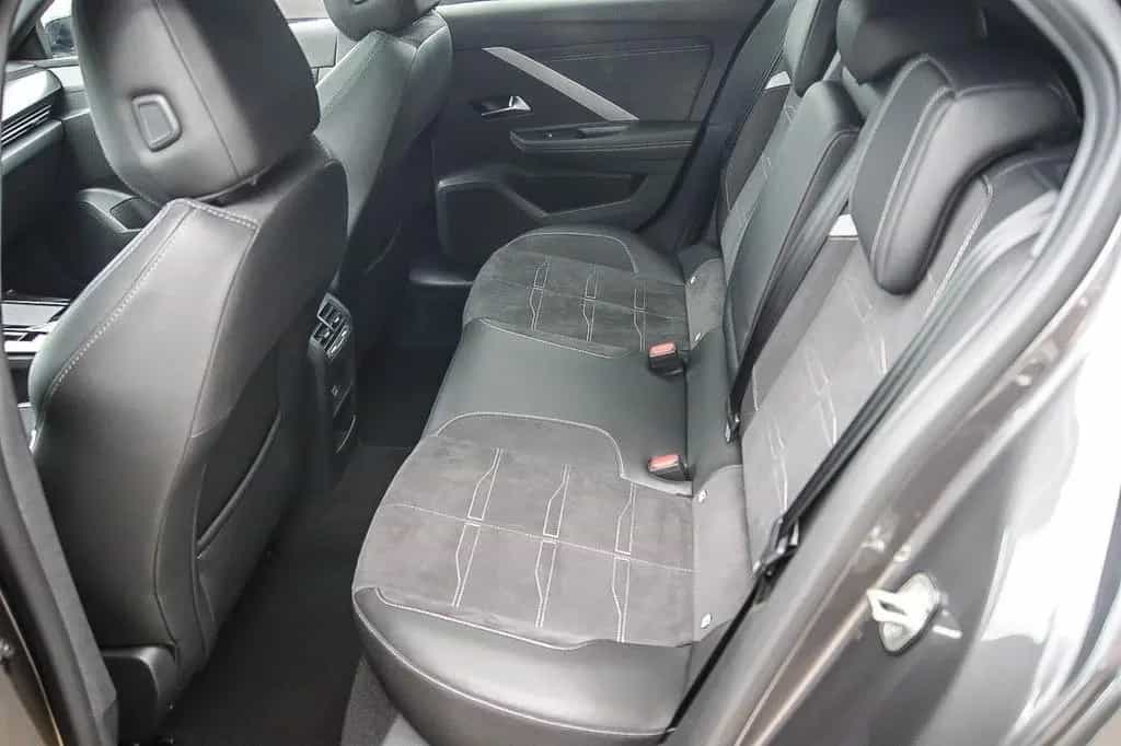 Opel Astra L 1.5 Aut ULTIMATE HEADUP ANHZV 360° PANO 08/2023-photo-17