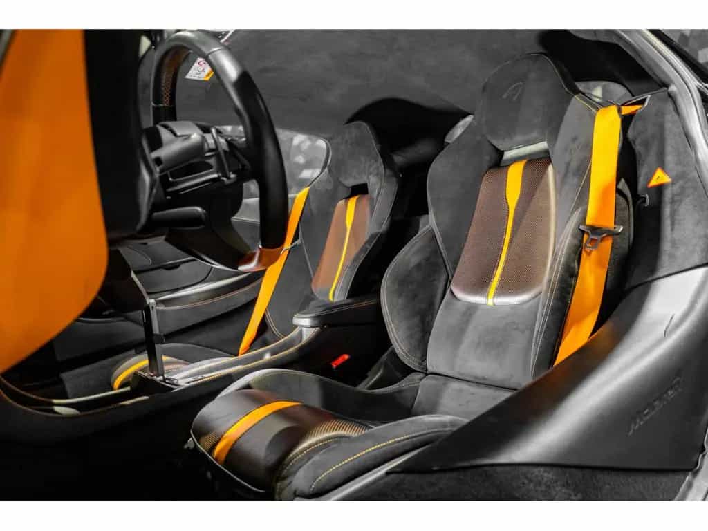 McLaren 570S Coupé 3.8l V8 02/2018-photo-3