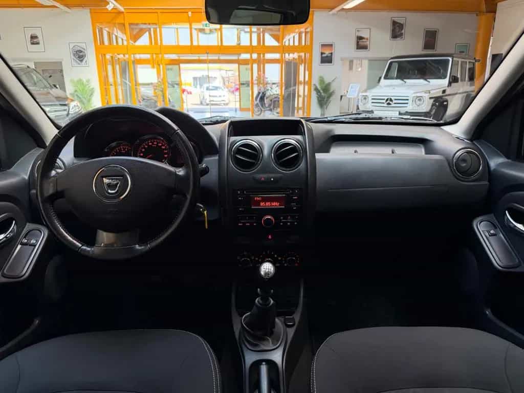 Dacia Duster 10/2014-photo-10