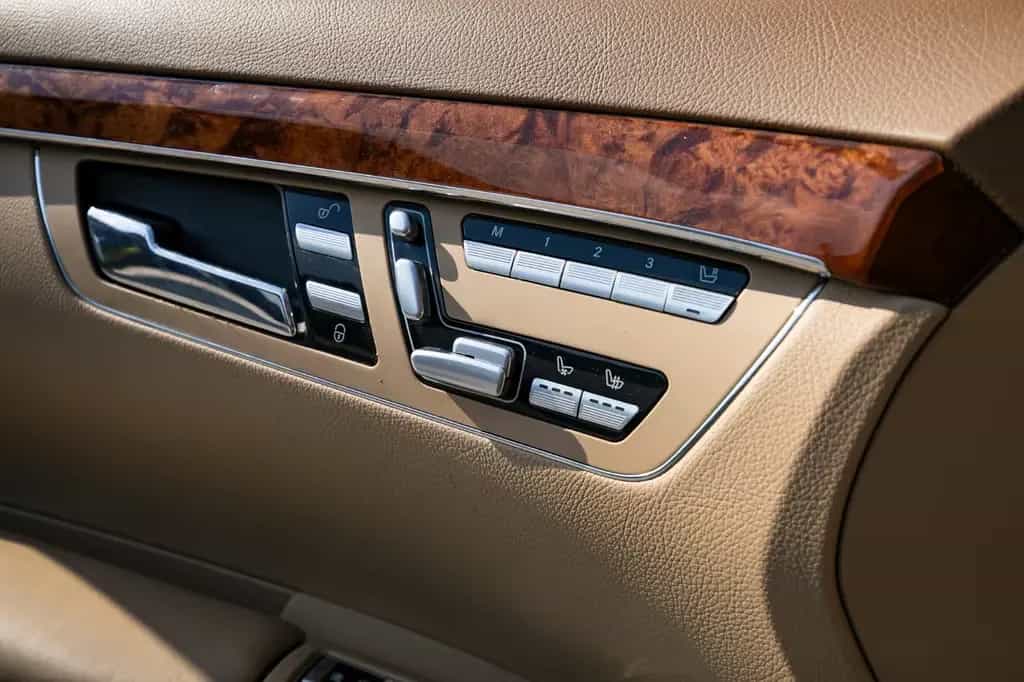 Mercedes-Benz S 500 S Limousine S 500 CGI BE 4Matic 01/2012-photo-31