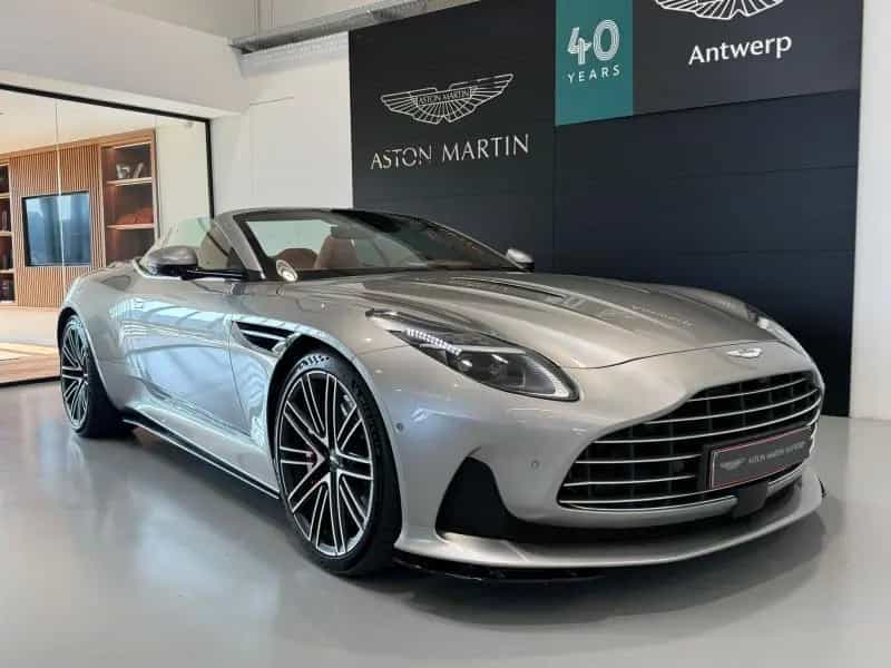 Aston Martin DB12 Volante 07/2025-photo-1
