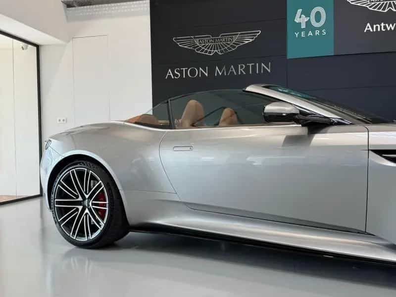 Aston Martin DB12 Volante 07/2025-photo-16