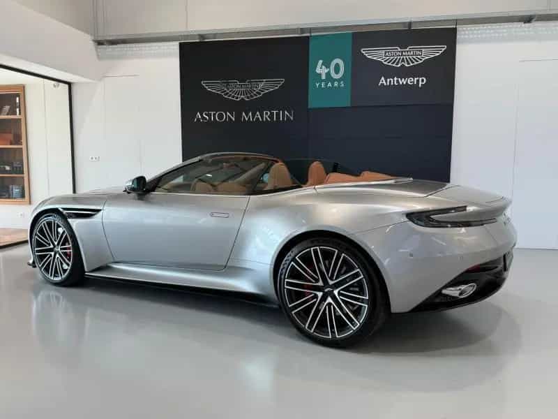 Aston Martin DB12 Volante 07/2025-photo-17