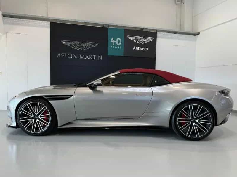 Aston Martin DB12 Volante 07/2025-photo-23