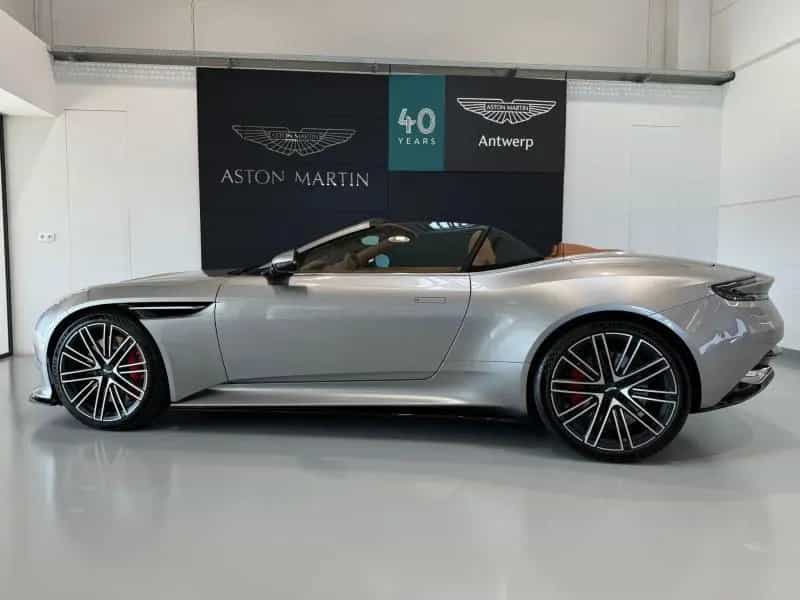 Aston Martin DB12 Volante 07/2025-photo-27